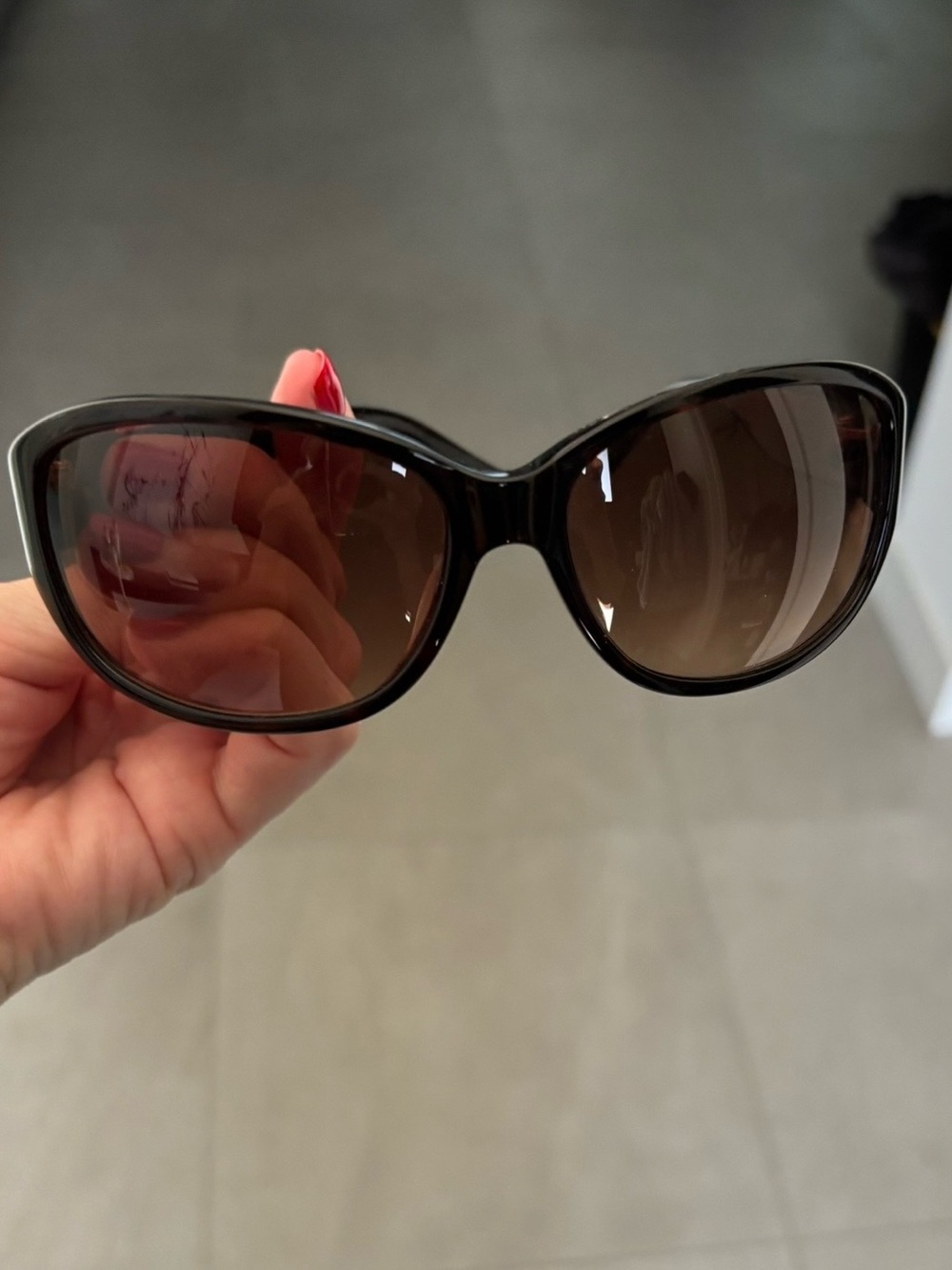 Coach Devyn S825 Women’s Sunglasses Brown Tortoise 61-16-125 Iconic Logo w/ Case